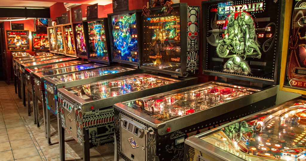 pinball machine Archives 