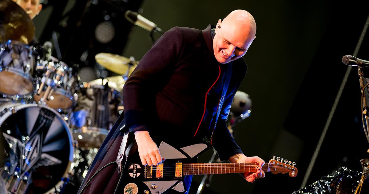 Smashing Pumpkins' Corgan looks ahead, not back