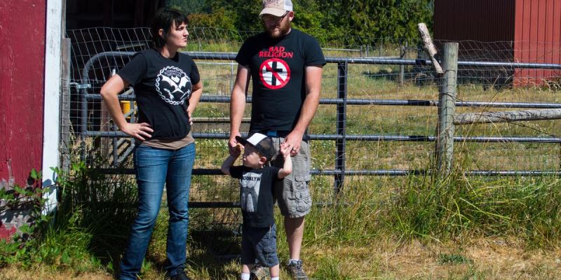 HS - Get out Your Pitchforks, Internet: This Failing DIY Farm Needs Your Help