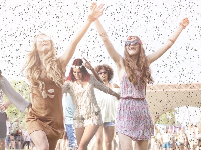 coachella, flower, crowns, bees