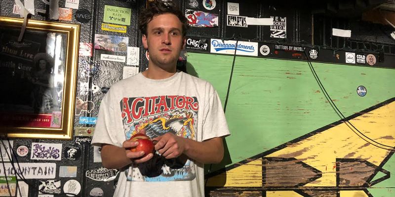 apple, show, knife, story