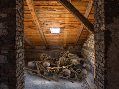 attic, haunted, dead, bodies