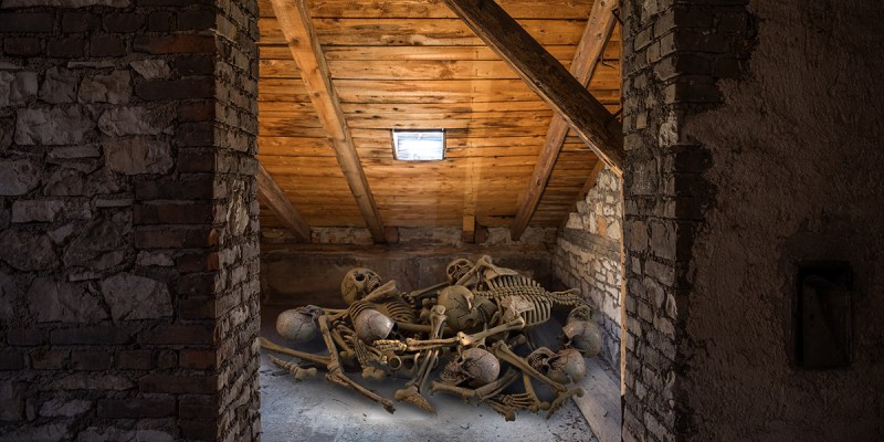 attic, haunted, dead, bodies