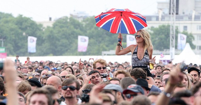 Girl on Boyfriend’s Shoulders Inducted Into Rock And Roll Hall of Fame