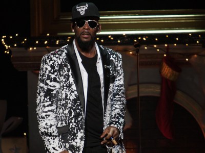 r. kelly, r kelly, hostage, sex, cult