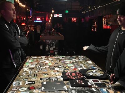 merch, guy, discount