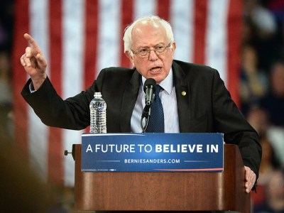 bernie, tour, campaign