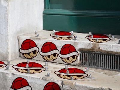 spikes, homeless, artists, local