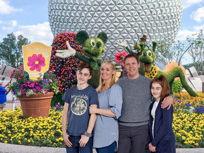 son, tour, disney, punk