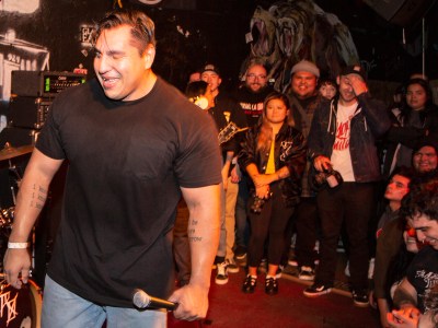 polite, frontman, shows