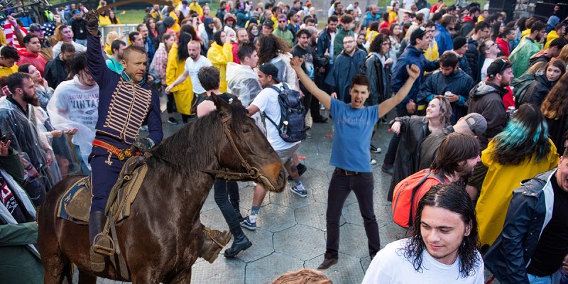 windmill, pit, dance, tilted