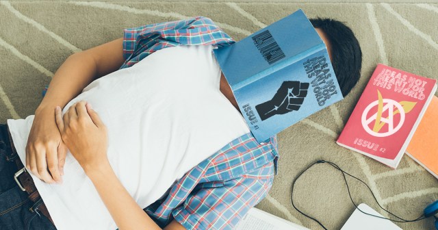 Man Substitutes Sleeping Pills With Friend’s “No Holds Barred” Political Zine