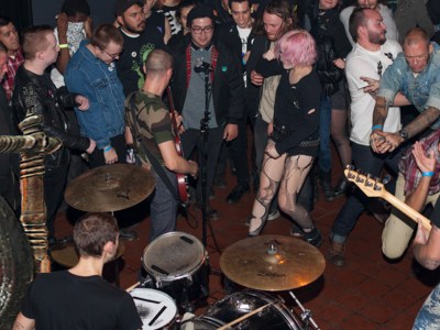 gong, drums, audience