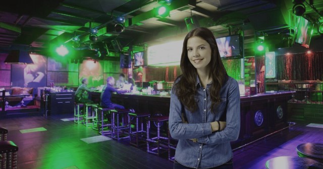 Woman With Deep-Seated Fear of Crowds Finds Comfort at Boyfriend’s Gig