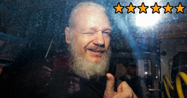 Julian Assange Enters U.S. and Immediately Gets 6-Star Wanted Level