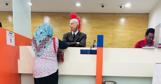 Punk Working 12 Years at Wells Fargo Still Claims to be Taking Down Banking Industry From Inside