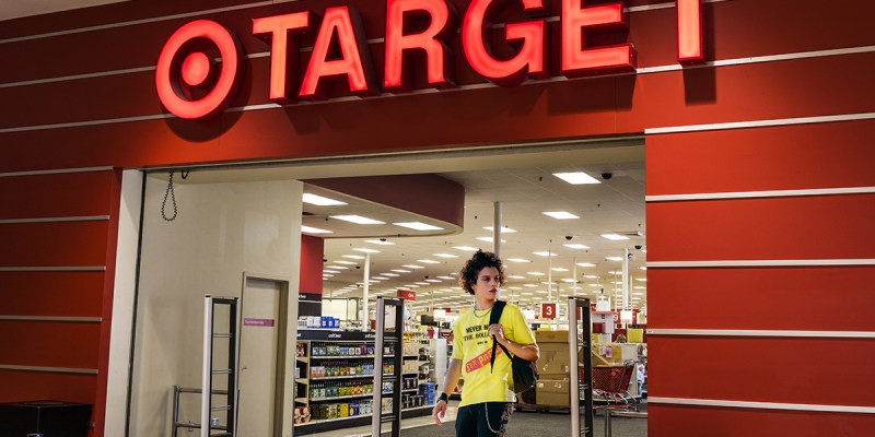 holiday, black friday, shoplifting