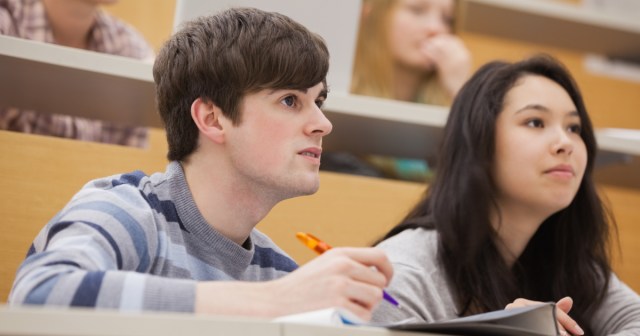 Anime Fan Transfers to New University After Accidentally Calling Professor ‘Nee-San’