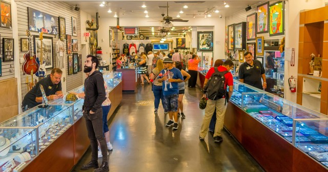 Punk on Pawn Stars Offered $300 to Leave Store Without Causing a Scene