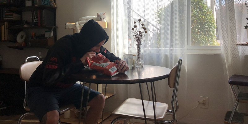 prisoner, eats, food