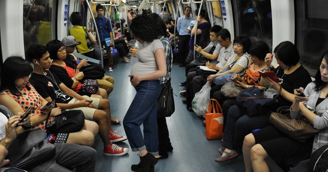 Pregnant Woman Gives Up Seat for Dude Wearing Chucks
