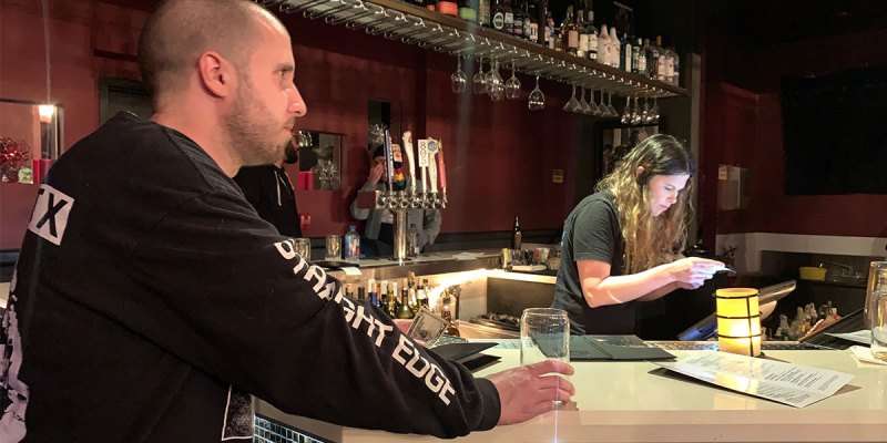 straight edge, bar, insecure