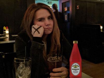 straight edge, grenadine, depressed