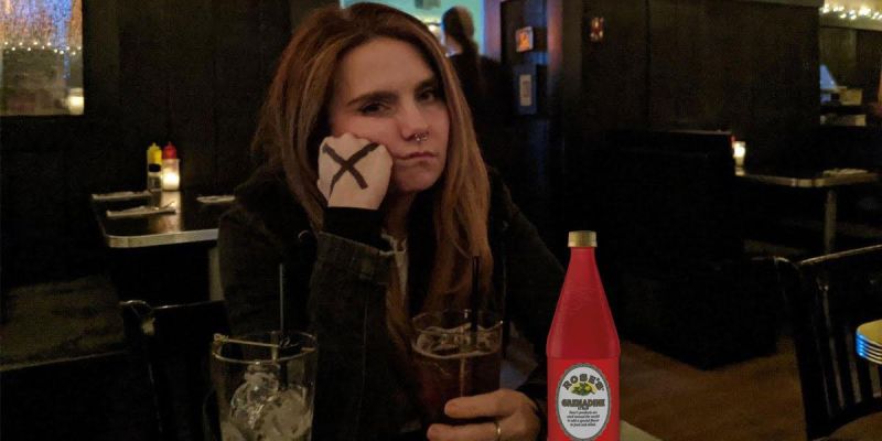 straight edge, grenadine, depressed