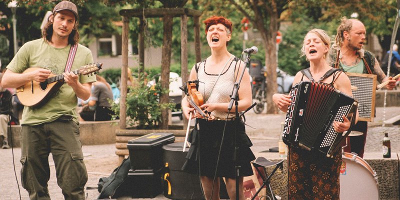 folk, band, paid, gig