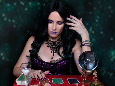 tarot, hungover, friends