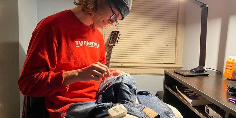 Punk, floss, dental, dental floss, teeth, gums