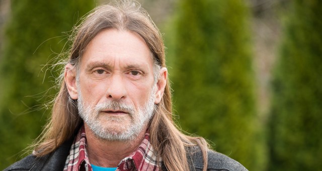 Grateful Dead Fan Thoroughly Confused That Other Bands Exist
