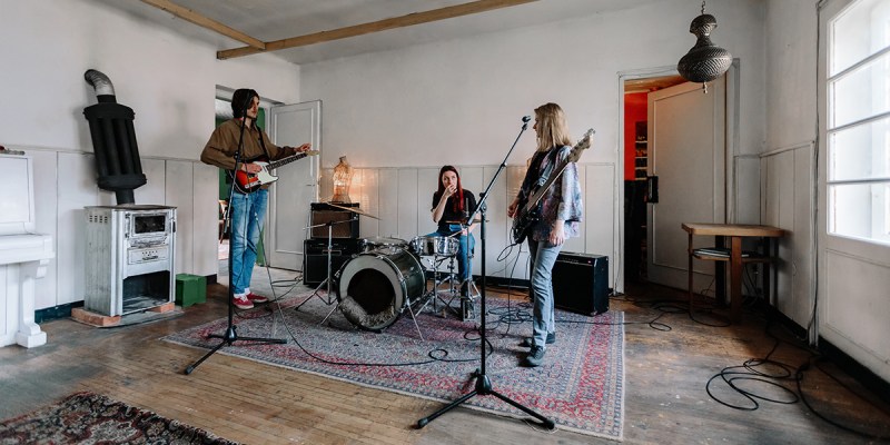 local show, house, house show, flop, bummer, empty