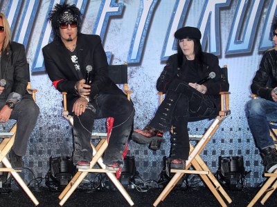 motley crue, old, boomer, reunion, classic, rock