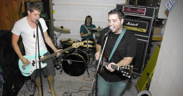 California Basement Show Held In Garage