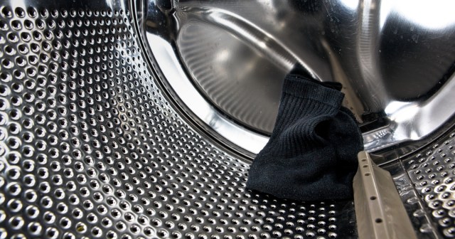 Glitched Sock Clips Through Dryer and Despawns