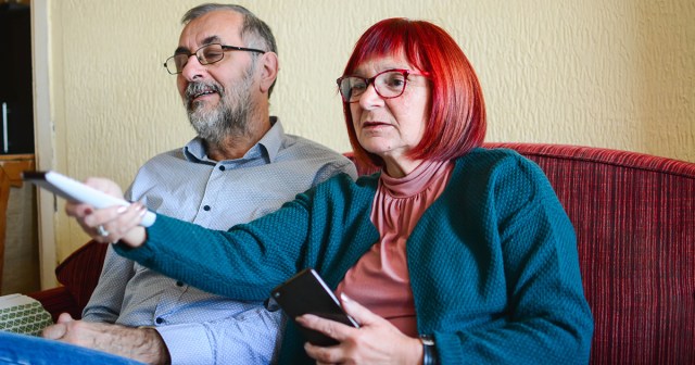 Parents Announce Plan to Vote for Whoever Appears on TV Last