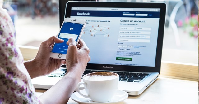 Facebook Employee Wastes Whole Day on Facebook Again