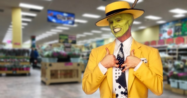 Jim Carrey Seen Wearing Mask to Get Groceries