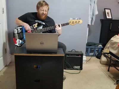 zoom, bass, bassist, muted