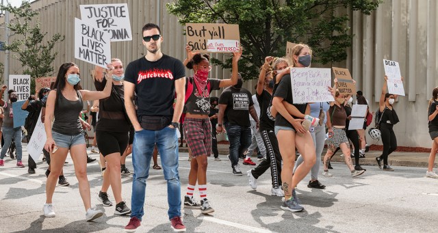 Undercover Cop Gives Self Away by Wearing Hatebreed Shirt