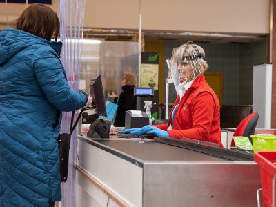 corona, beans, overcharge, store, grocer