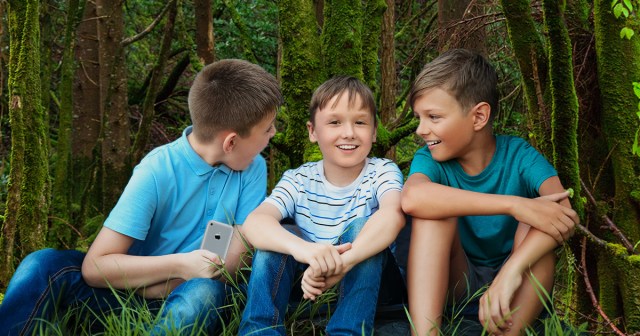 Preeteen Boys in Woods Stumble Upon First Gen iPhone Full of Porn