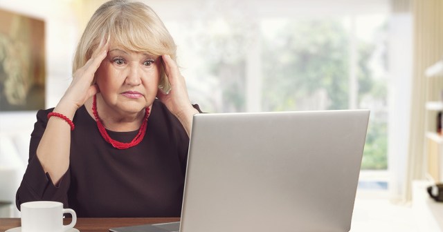 Mother Using Facebook Night Mode Afraid She’s Stumbled Onto Dark Web