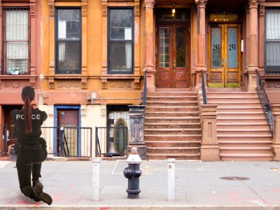 cop, kneeling, eviction