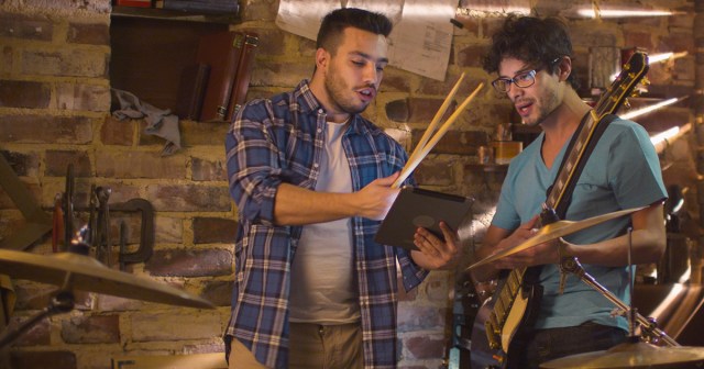 Live Stream Opener Asks to Borrow Headliner’s Premium Zoom Account