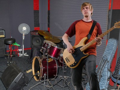 bassist, frontman, bass, loser, kill, death, deranged