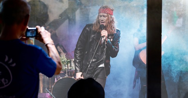 World’s Last Known Remaining Grunge Band Captured, Displayed at Seattle Zoo
