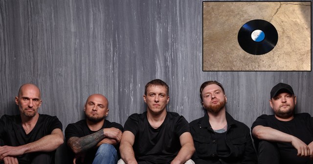 Metal Band’s Vinyl Album Packaged Without Record Sleeves