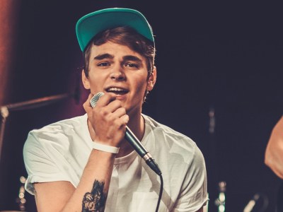 pop punk, frontman, matures